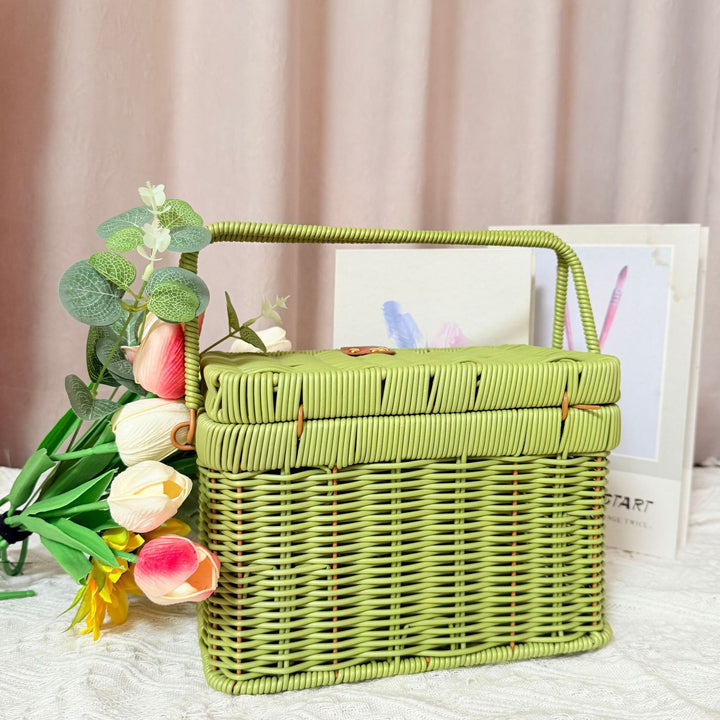 Women's Handcrafted Rattan Picnic Basket Kalsten