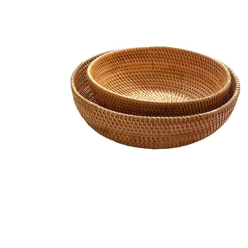 Decorative serving plate made of woven natural material Kalsten