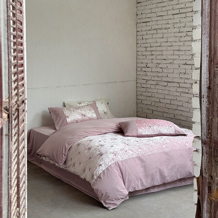 Luxurious velvet bedding set with crushed look and floral relief pattern