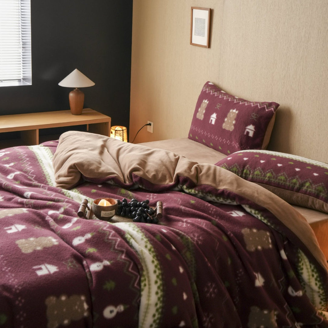 Microfiber fleece bedding set with reversible function and winter Norwegian & sheep pattern
