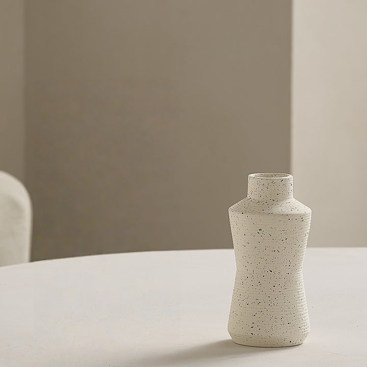 Elegant and Artistic Ceramic Vase Kalsten