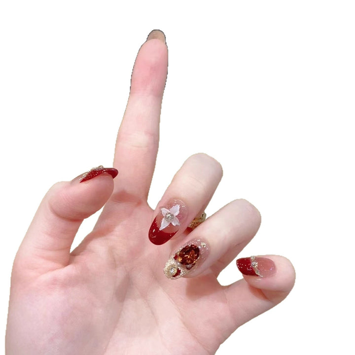 Artistic Holiday-Themed Nail Art Extensions
