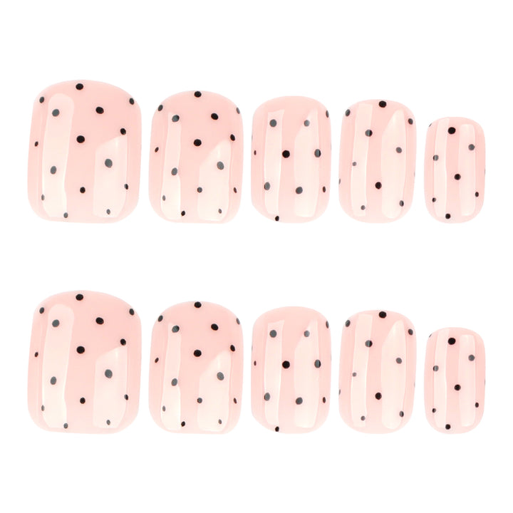 Artful Nail Art with Modern Dot Patterns Kalsten