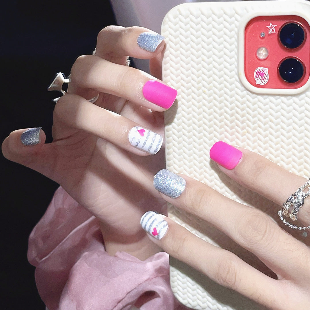 Heart-Themed Press-On Nail Art Set