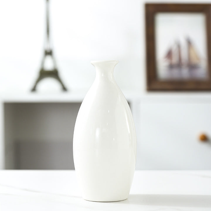 Minimalist Sculptural Ceramic Vase Kalsten