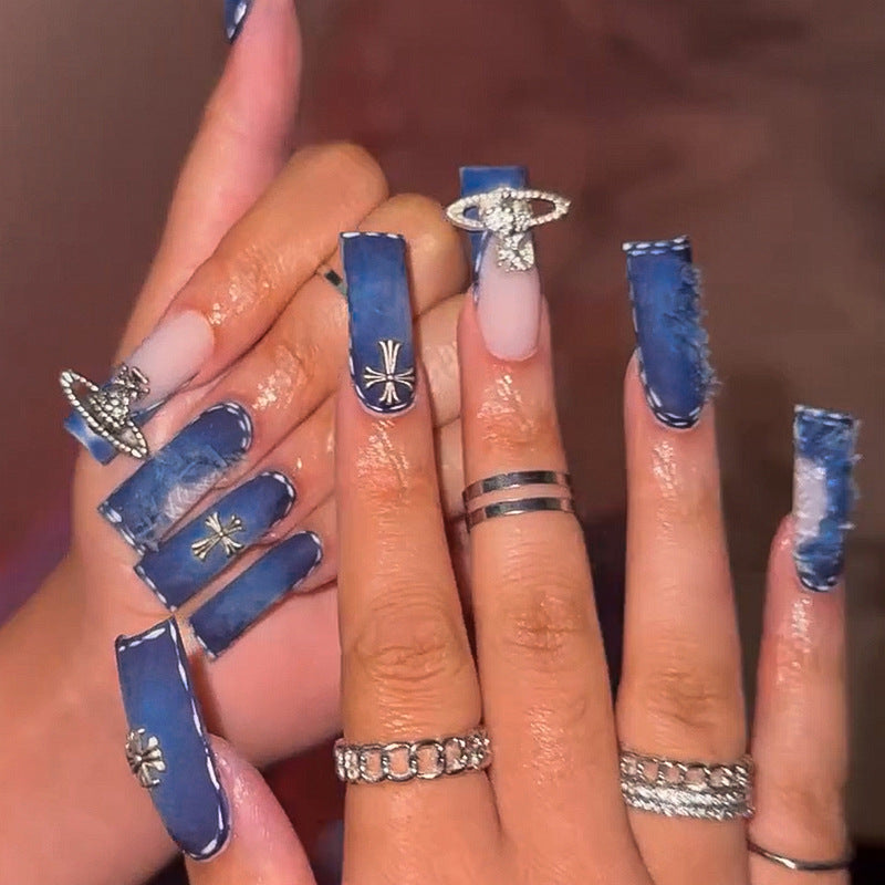 Artistic print nails with elegant glitter decoration Kalsten