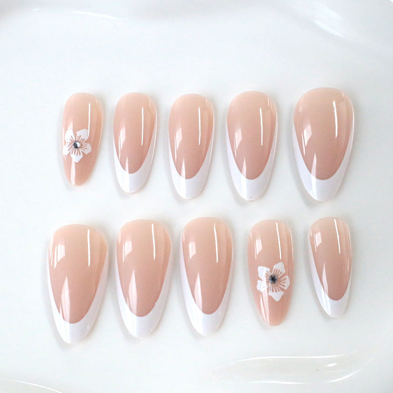 Elegant Almond-Shaped Nail Art Extensions Kalsten