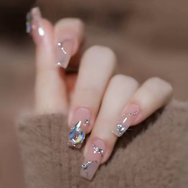 Glamorous Decorative Press-On Nail Set