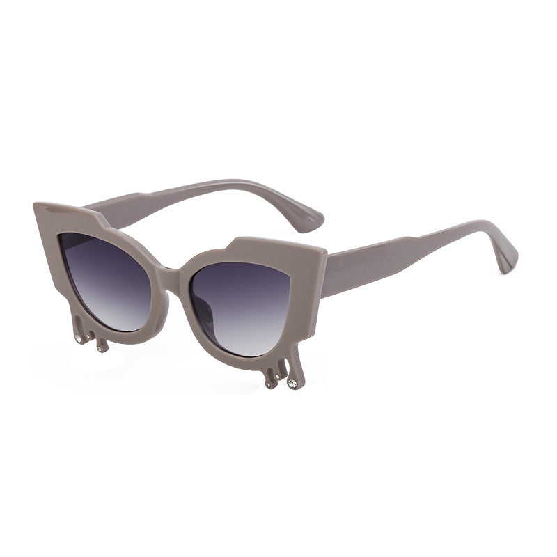 Women Exclusive Cat Eyes Sunglasses with Artistic Details Kalsten