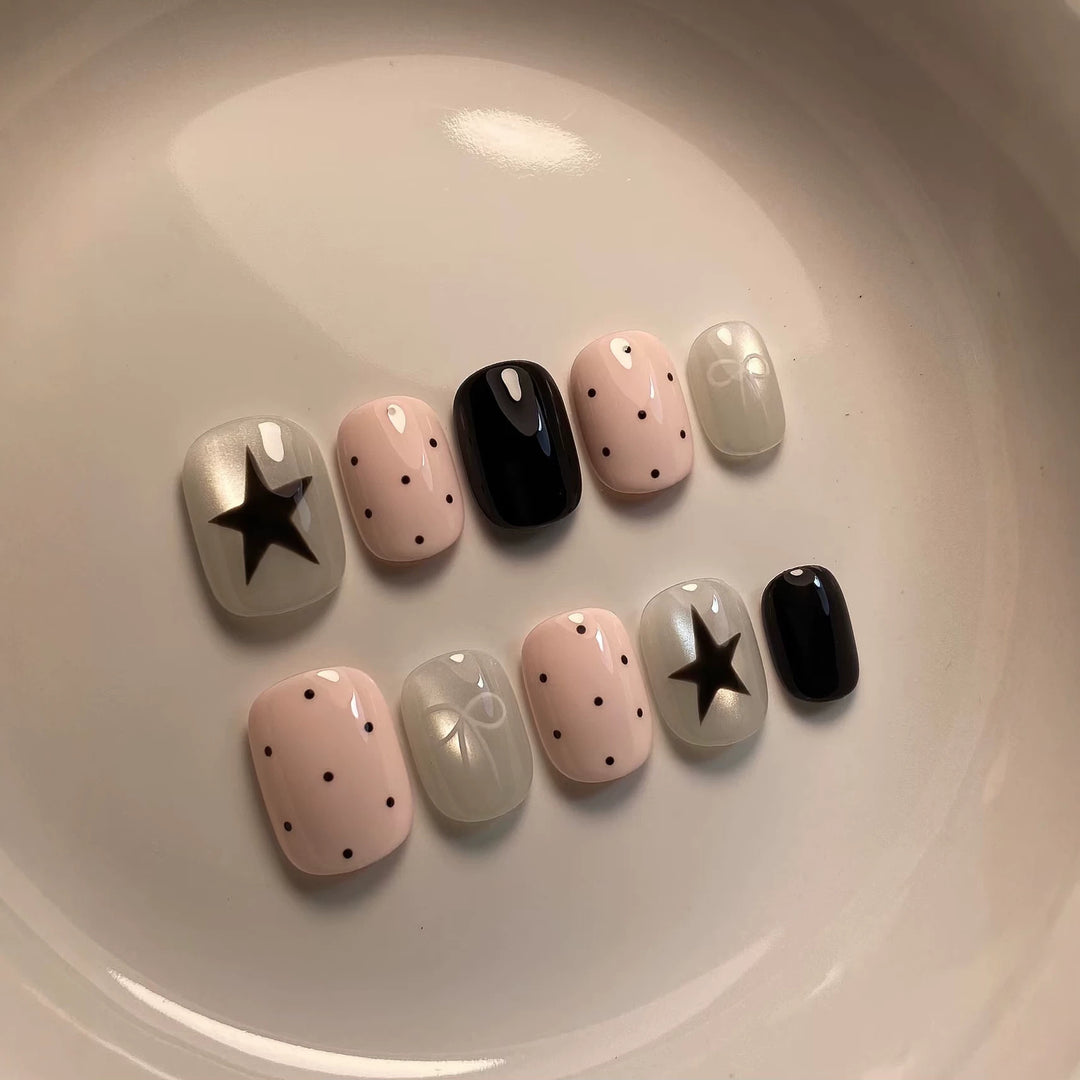 Artistic Press-On Nail Art Set with Stylish Star and Dot Patterns