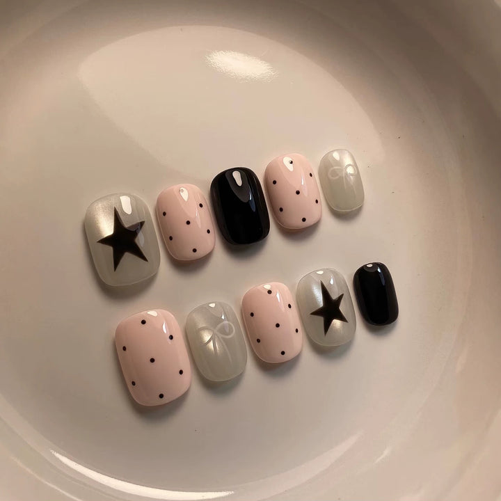 Artistic Press-On Nail Art Set with Stylish Star and Dot Patterns