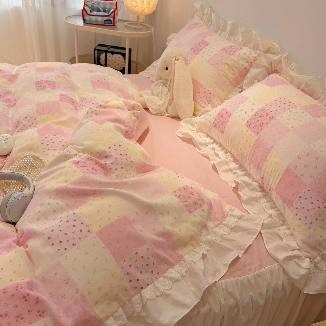 Luxurious cotton bedding set with ruffle and delicate floral print