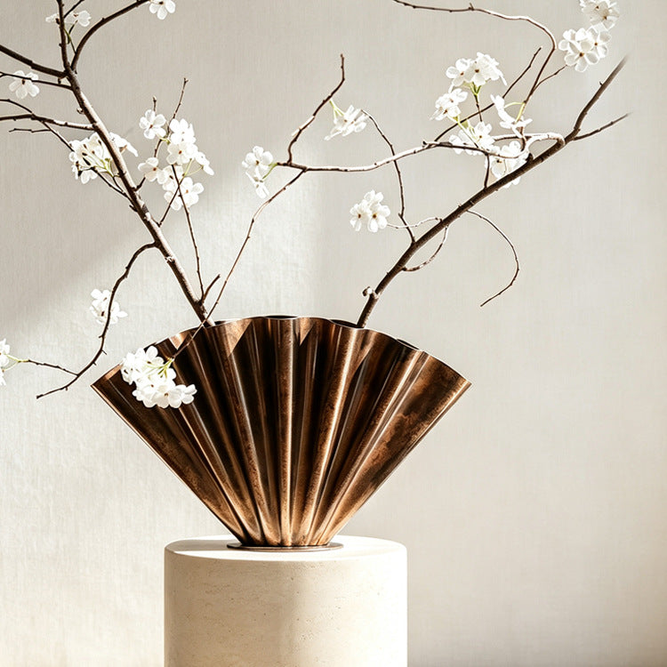 Modern Artistic Metal Floral Vase