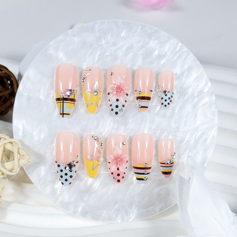 Creative nail art set with floral and geometric designs Kalsten
