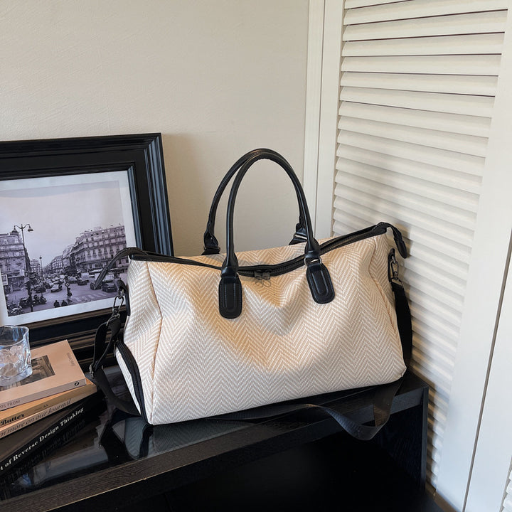 Elegant Travel Bag with Innovative Compartment Design Kalsten