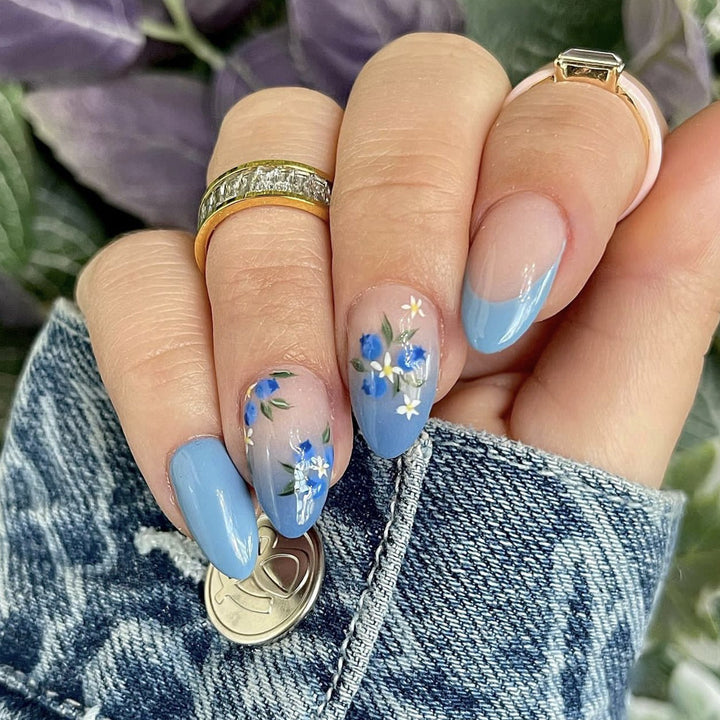 Artful Nail Art with Floral Design Kalsten