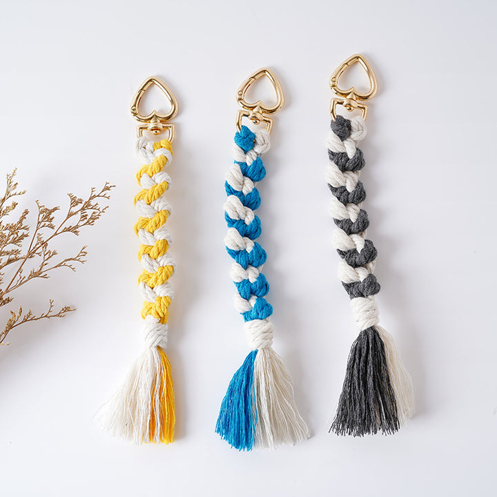 Decorative Macramé Keychain Holder Kalsten