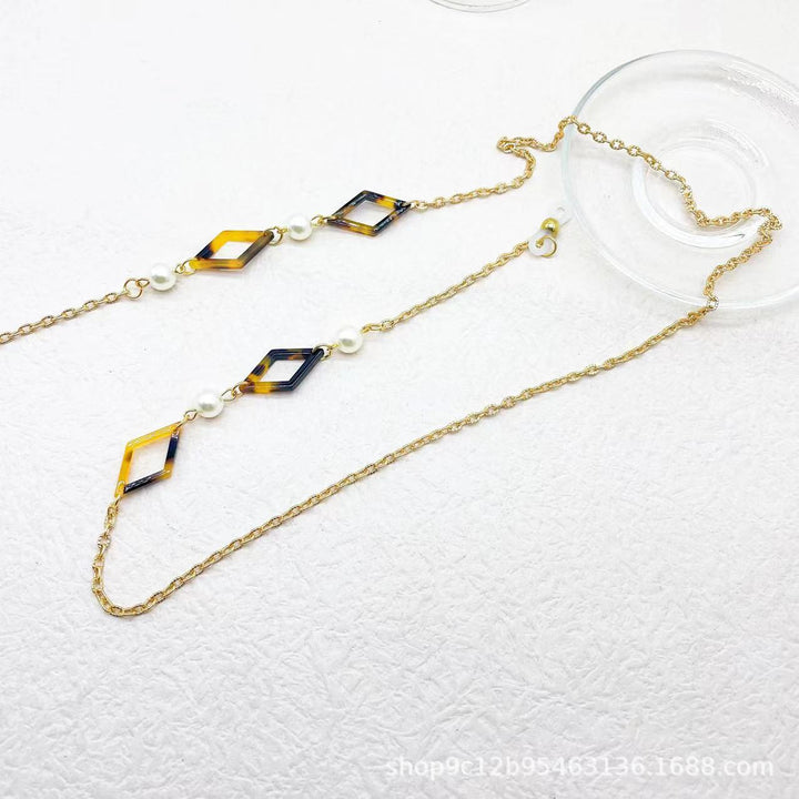 Elegant Geometric Necklace Kalsten
