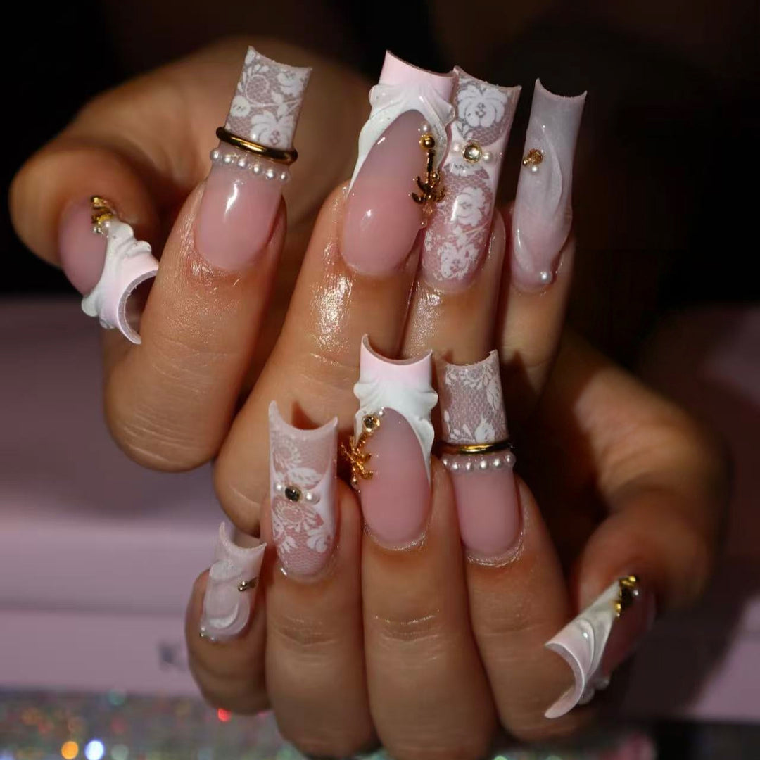 Elegant Decorative Press-On Nail Set