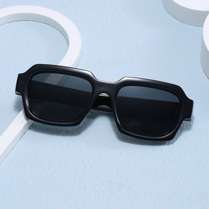 Ladies fashionable stylish square sunglasses with contrasting frame Kalsten