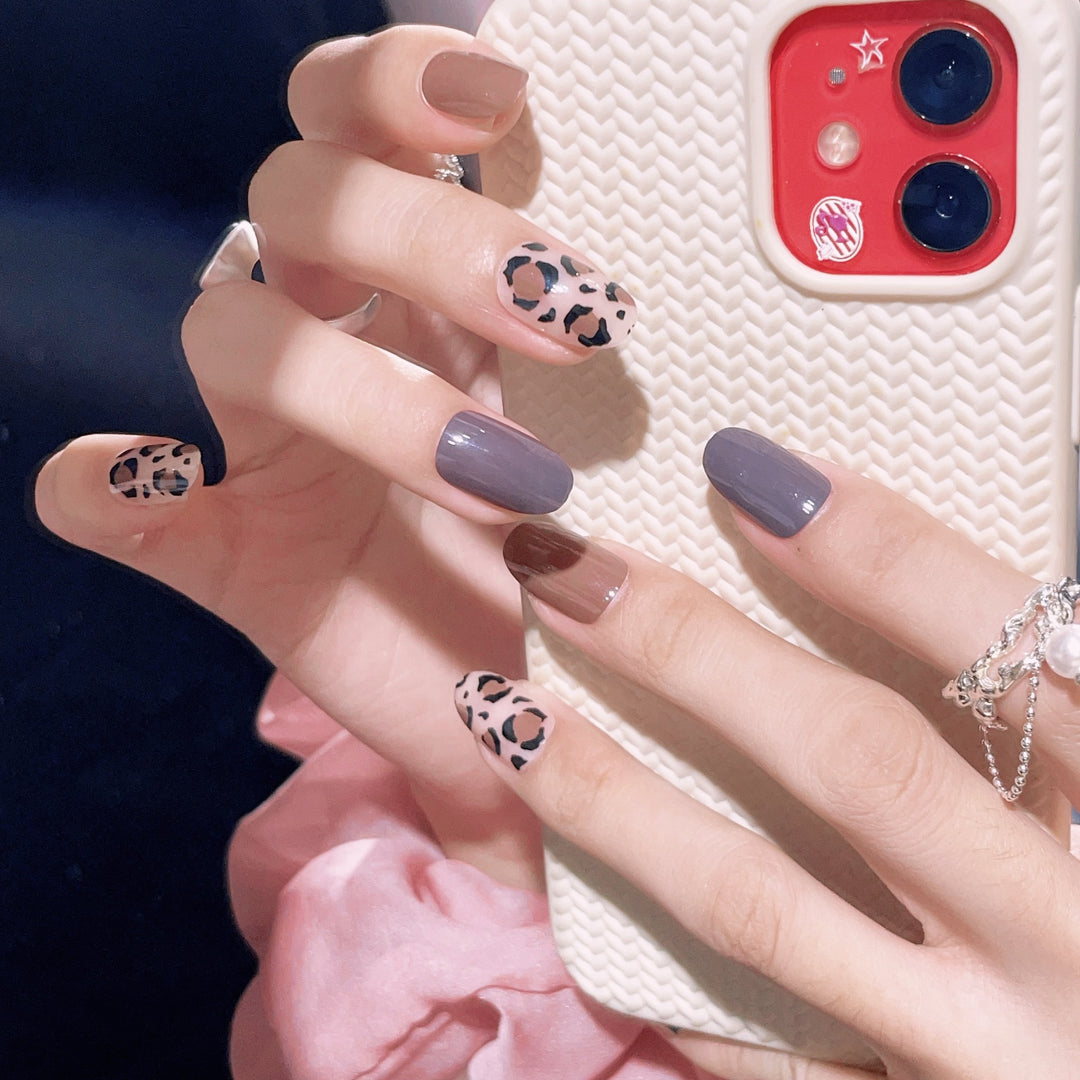 Stylish Leopard Print Press-On Nail Set