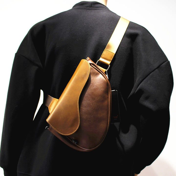 Elegant shoulder bag with innovative closure Kalsten