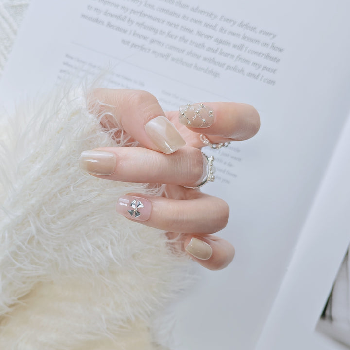 Elegant French Tip Press-On Nails Kalsten