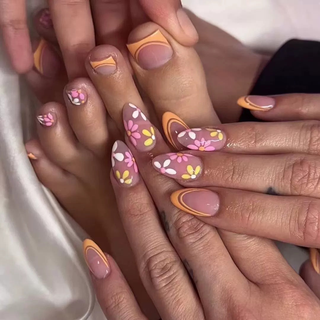 Artistic Floral Nail Art Kalsten