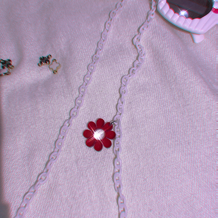 Fashionable chain strap with flower-shaped pendant Kalsten