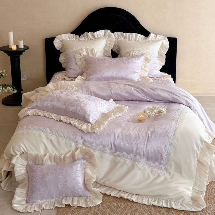 Luxurious satin bedding set with ruffles, jacquard pattern and lace trim