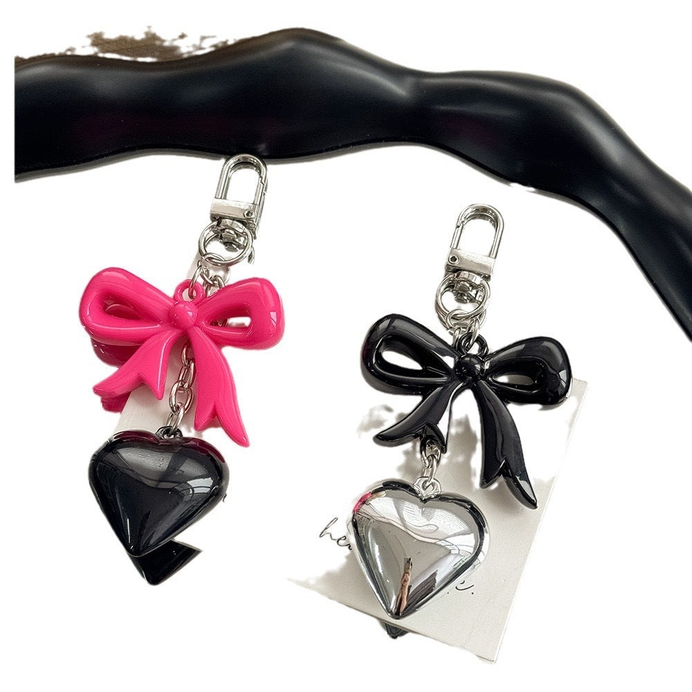 Heart-Shaped Charm Keychain kalsten