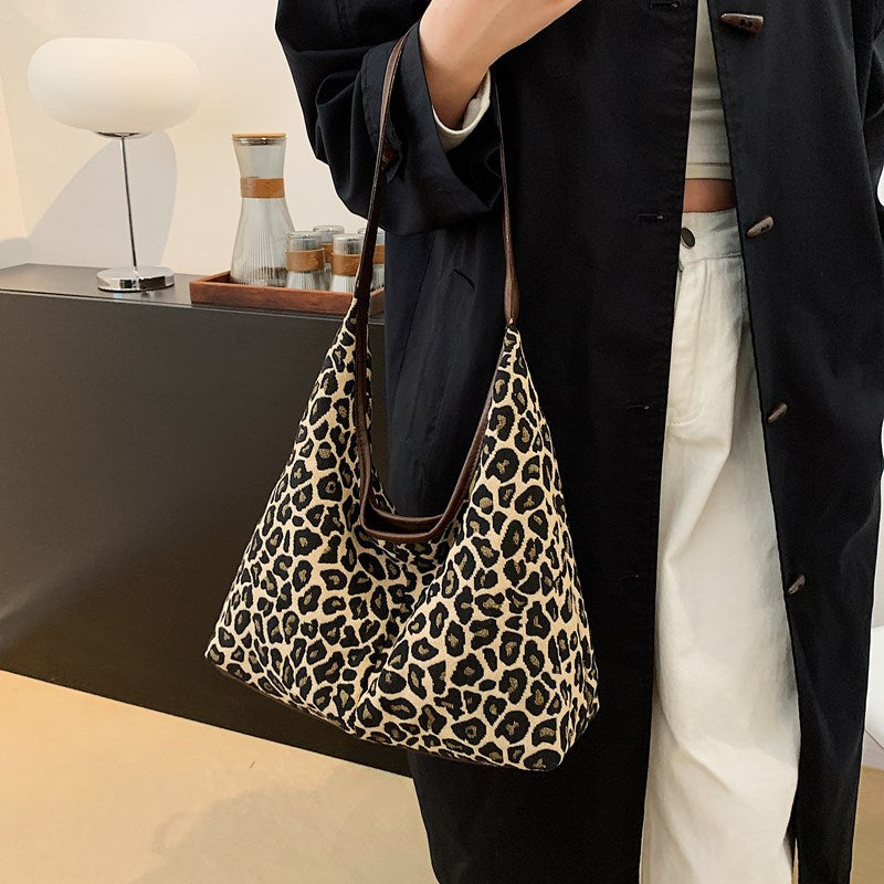 Stylish Leopard Print Hobo Bag Kalsten