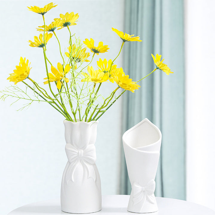 Decorative Bow Vase Kalsten