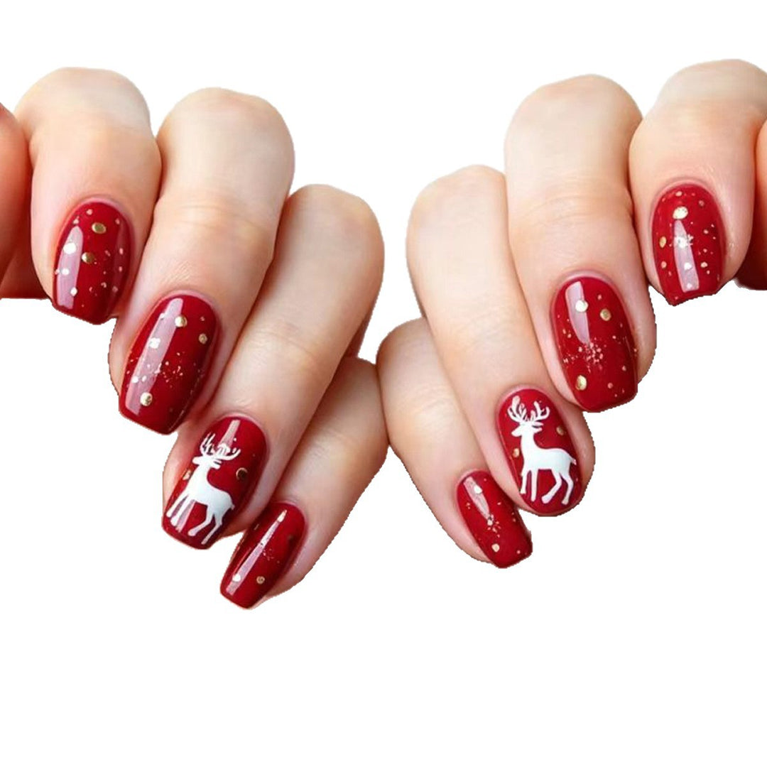 Holiday-Themed 3D Reindeer Nail Art Kalsten
