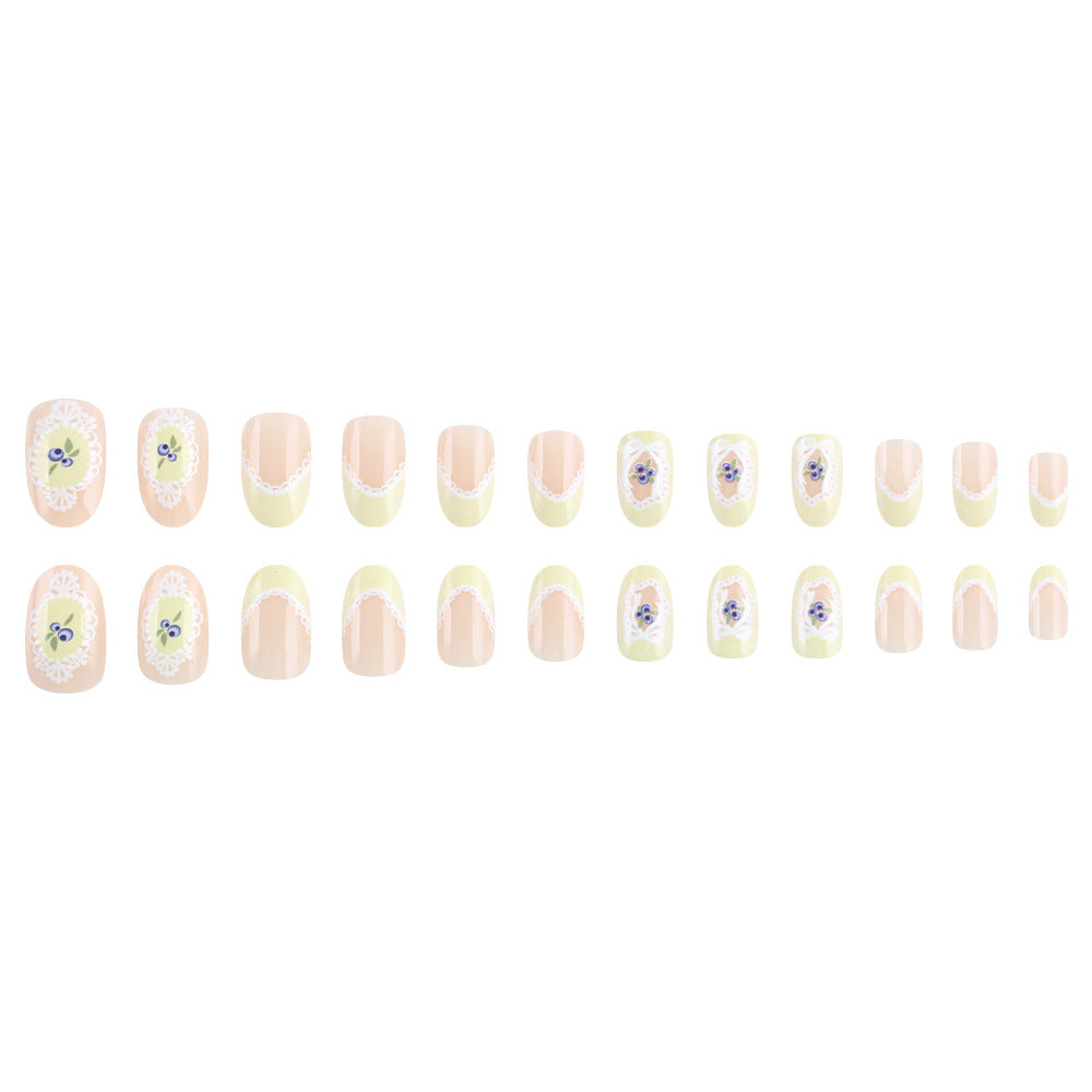 Elegant Press-On Nail Art Kalsten