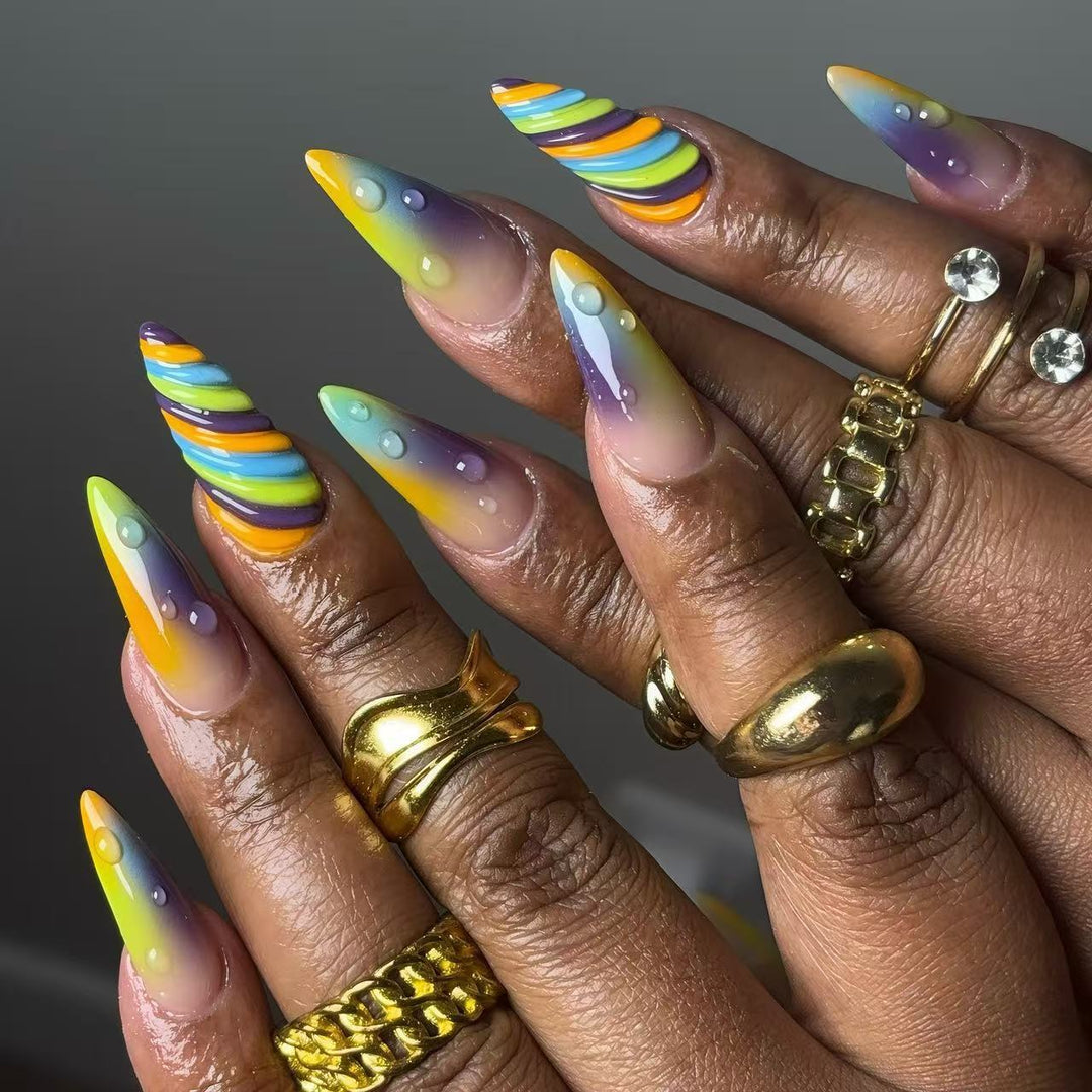 Artificial nails with soft ombre colors and creative patterns Kalsten