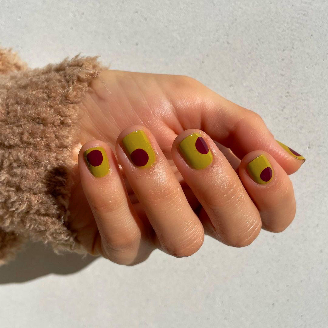 Artistic Nail Art in Modern Minimalism Kalsten