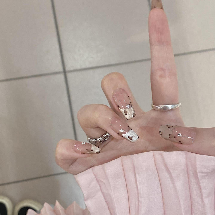 Stylish Heart Detail Press-On Nails