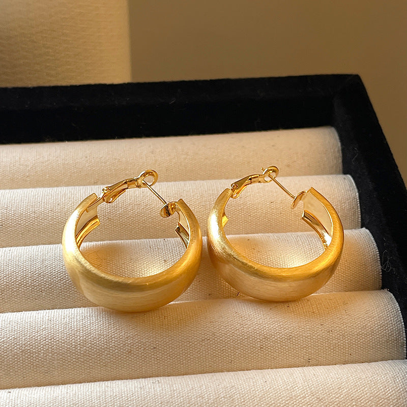 Elegant and Modern Creoles Made of High-Quality Metal Kalsten