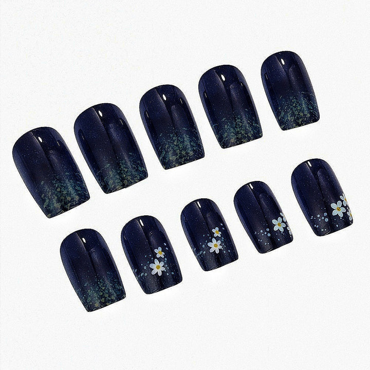 Artistic Design Nails Kalsten