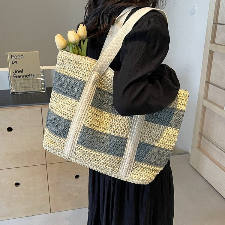 Spacious Handbag Made of Woven Natural Material Kalsten