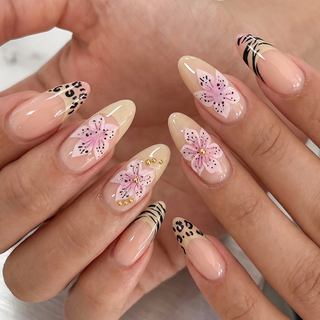 Elegant Floral Pattern Press-On Nails
