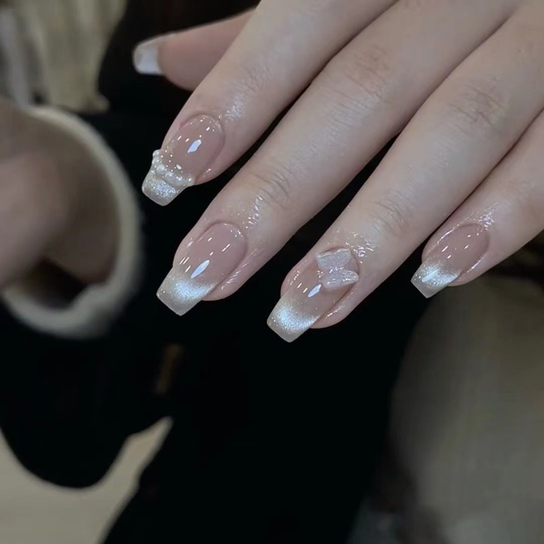 Elegant Butterfly Decor Press-On Nail Set