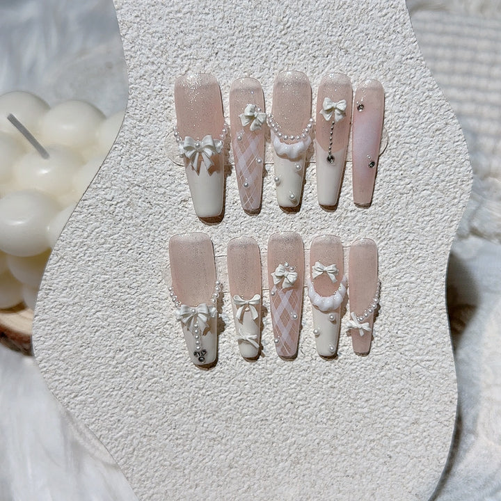 Elegant Press-On Nail Art Set