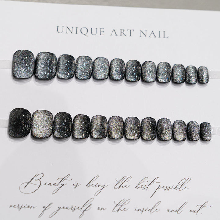 Press-On Nail Set with Metallic Finish