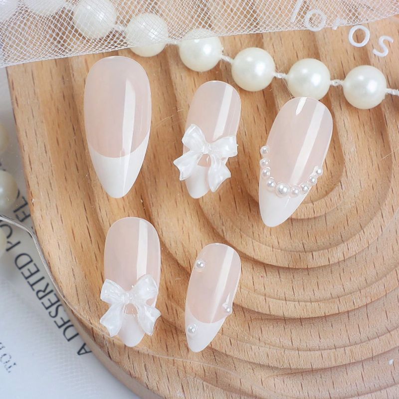 Artificial nail set with high-quality designs and elegant embellishments Kalsten