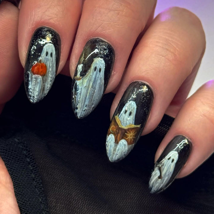 Artificial fake nails with spooky designs Kalsten