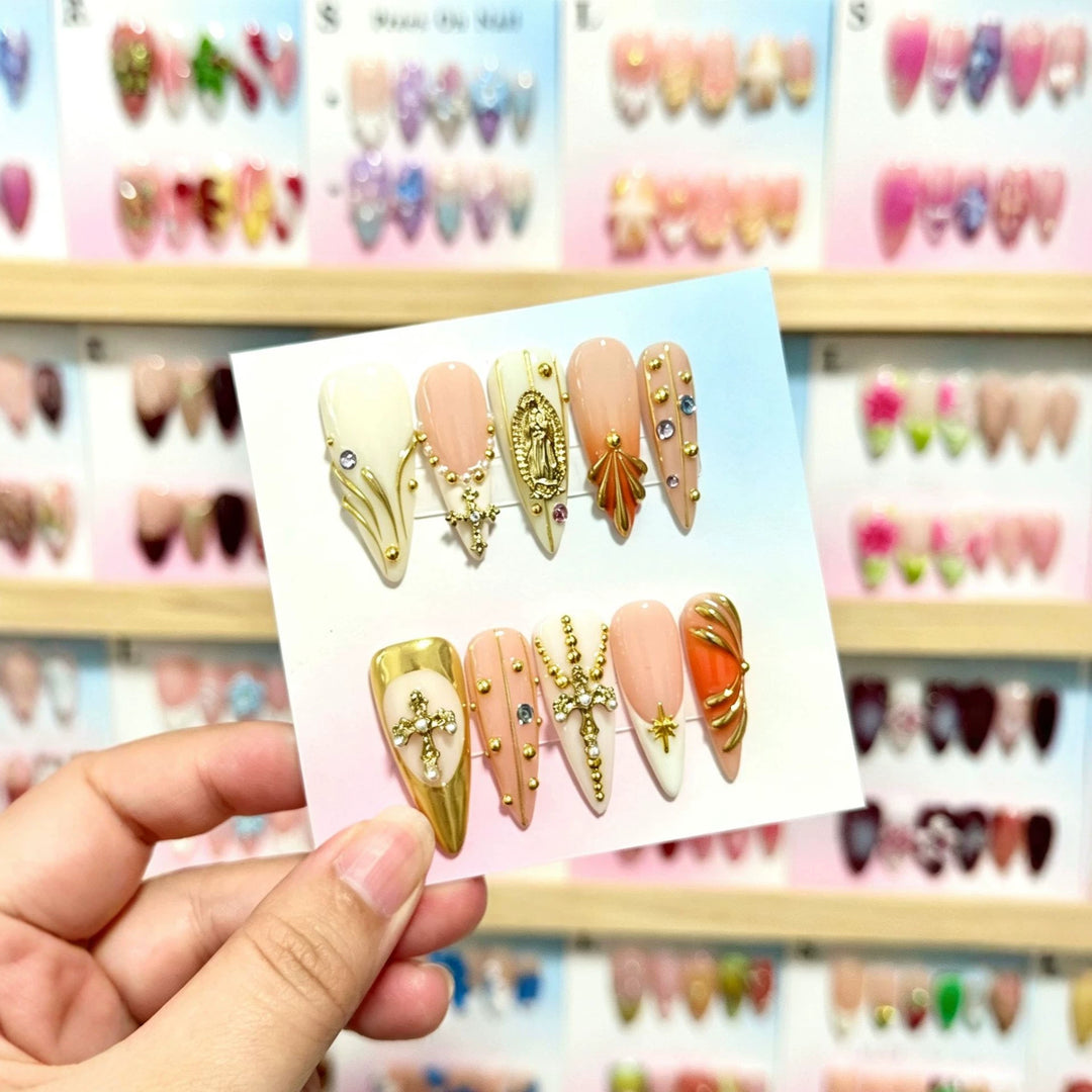 Artistic Press-On Nail Art Set with Decorative Elements