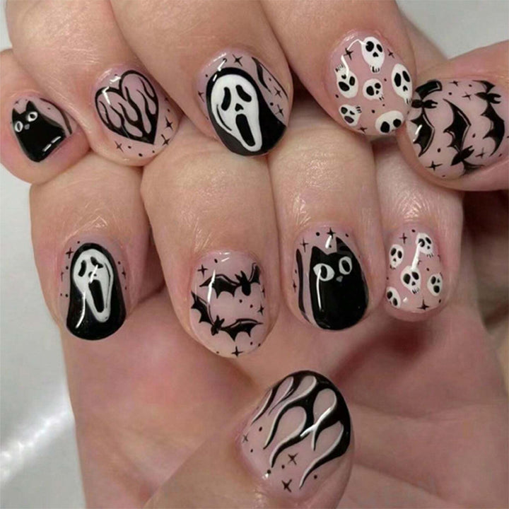 Nail art set with creative Halloween design Kalsten