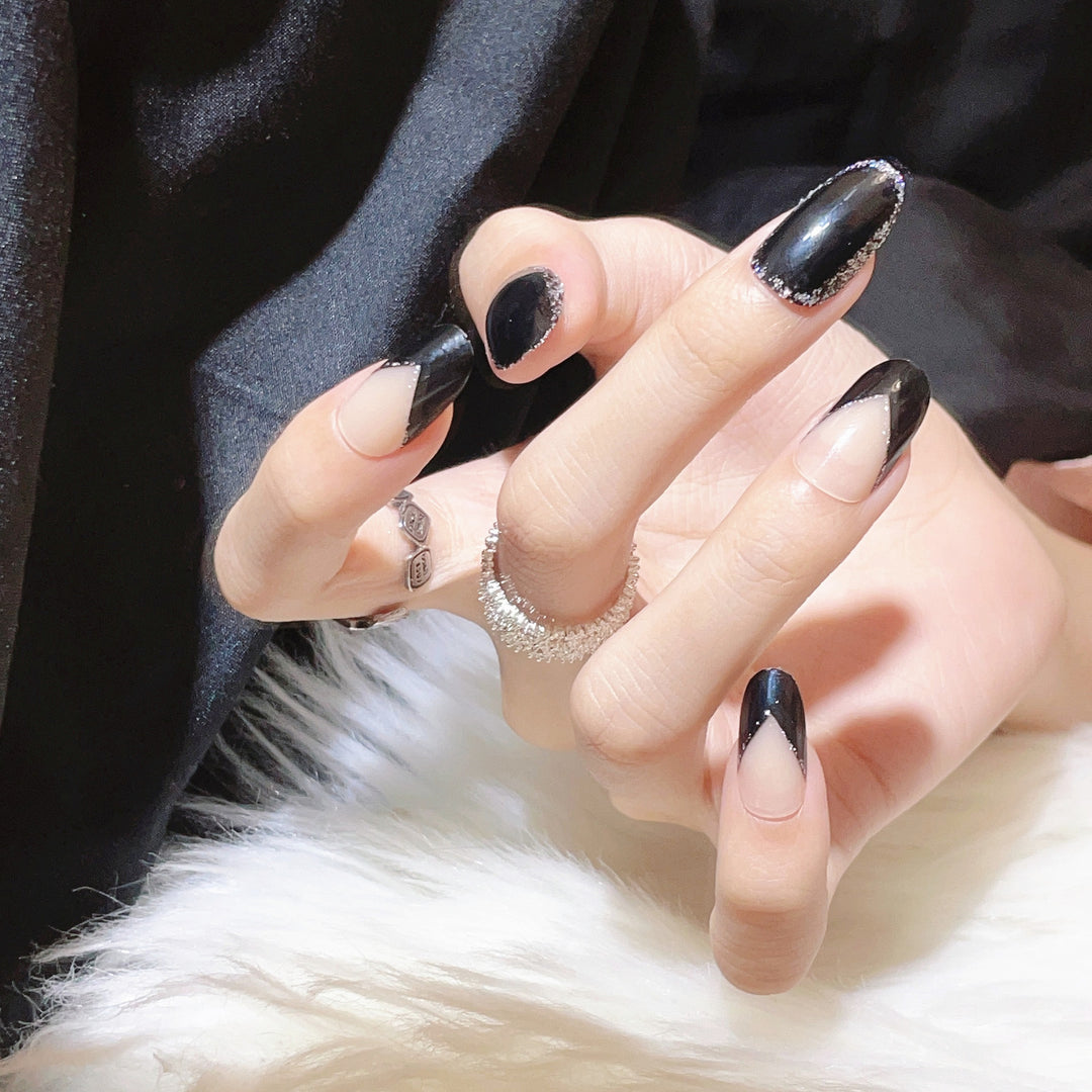 Artistic Press-On Nail Design with Geometric Patterns